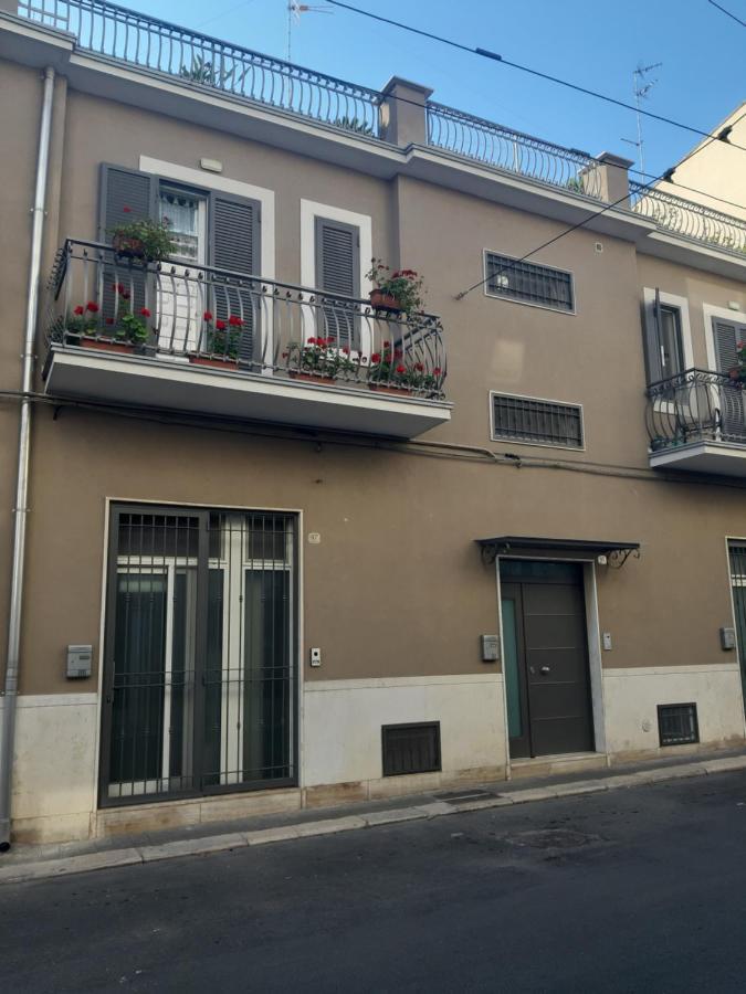 Casa Lucia Apartment Bari Bagian luar foto